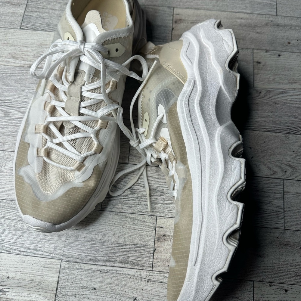 SOREL Kinetic Breakthrough Tech Lace Sneakers size 10 women